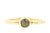 Handgemaakte en fairtrade gehamerde gouden ring met roosgeslepen blauwe saffier