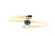 Handgemaakte en fairtrade fijne gehamerde gouden ring met blauwe saffier
