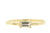 Handgemaakte en fairtrade fijne gehamerde geelgouden ring met smaragd geslepen diamant