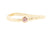 Handgemaakte en fairtrade fijne gehamerde organische gouden ring met roze saffier