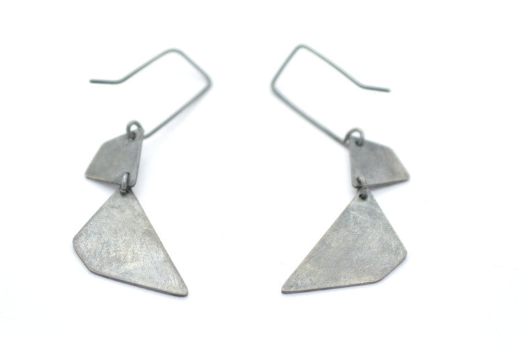 Geometrische geoxideerde zilveren oorbellen | Handgemaakt & Fairtrade