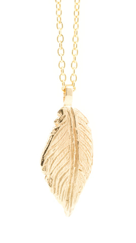 Handgemaakt gouden kettinkje met veertje van fairtrade goud