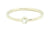 Handgemaakte en fairtrade fijne gehamerde witgouden ring met diamant