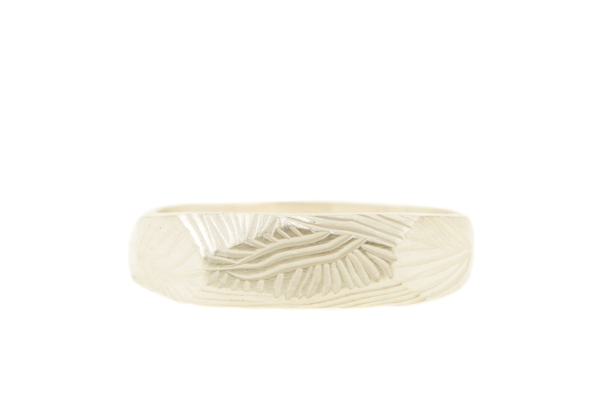 Handgemaakte & fairtrade zilveren ring met lijnen